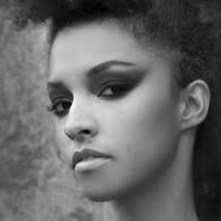 Thalìa Bellazecca Naakt