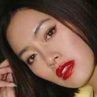 Tiffany Hsu Naakt