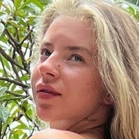 travelchelle Naakt