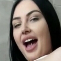 valarievalacc Naakt