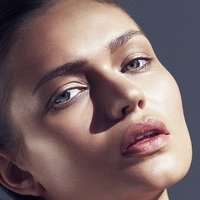 Yana Sotnikova Naakt