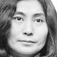 Yoko Ono Naakt