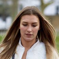 Zara McDermott Naakt